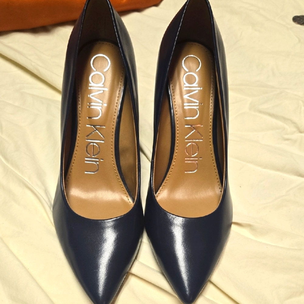 Calvin Klein Women's 10M Navy Pumps - Never Worn